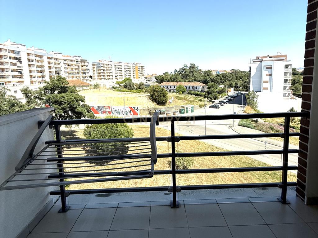 T3 c/Arrecadação e Parqueamento - Torre da Marinha - Image 14