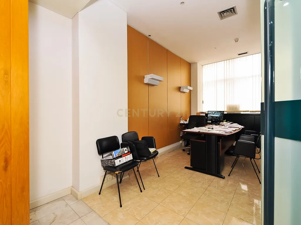 Edifício Areeiro de 2.230m2 P/ Residência Universitário C/ Projeto Aprovado - Image 13
