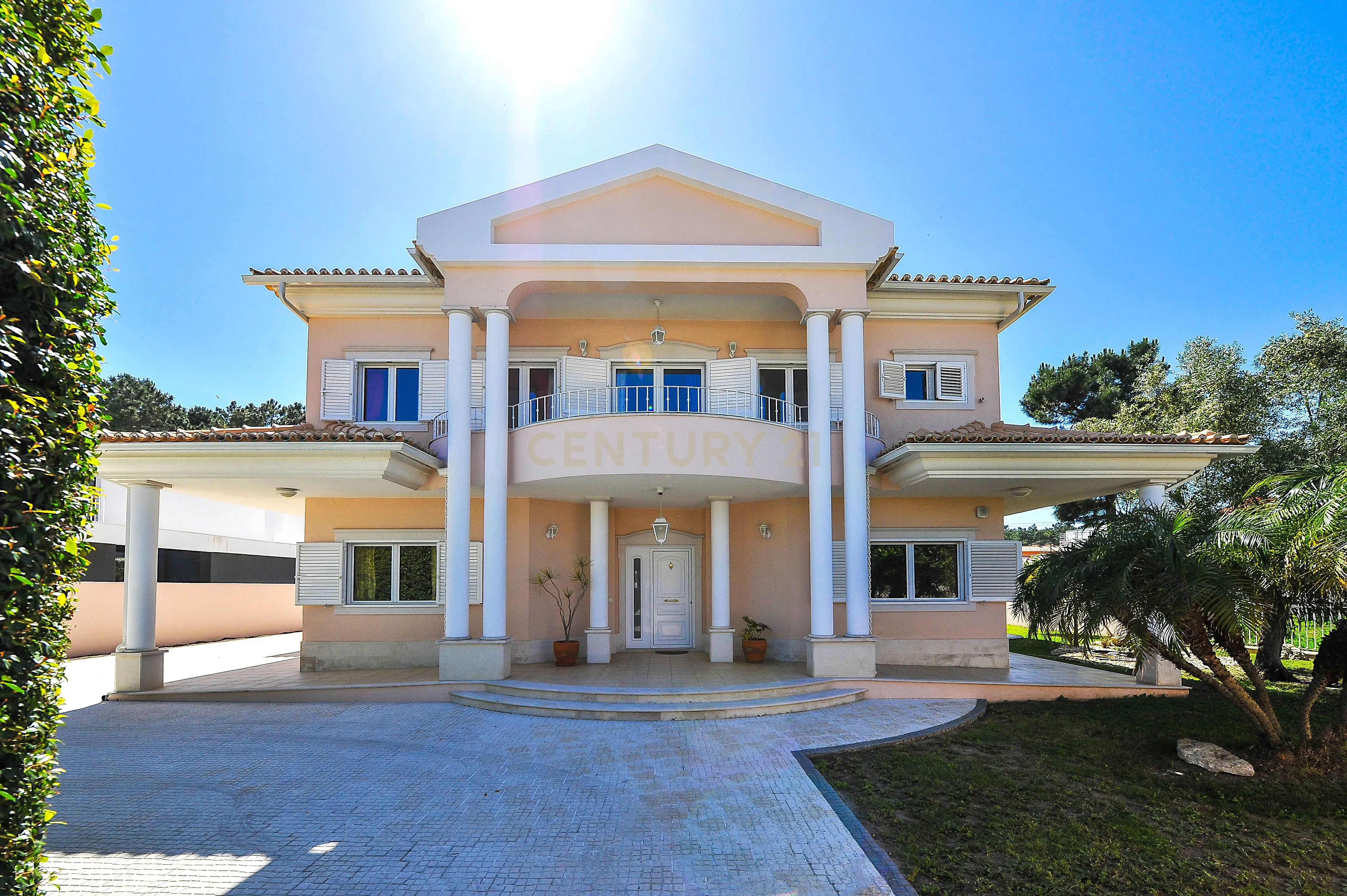 MORADIA T6 - EXELENTE INVESTIMENTO - Image 5