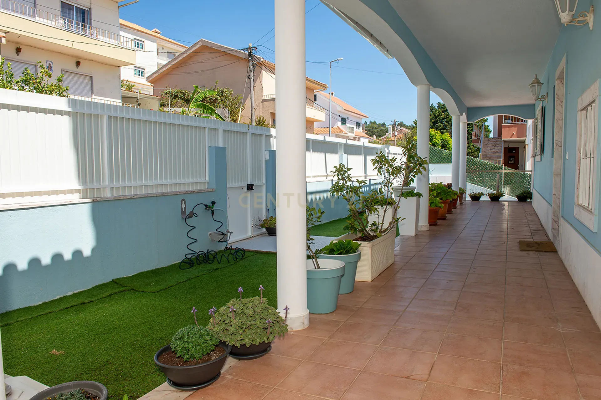 Moradia T4 +1 em Caneças - Image 9