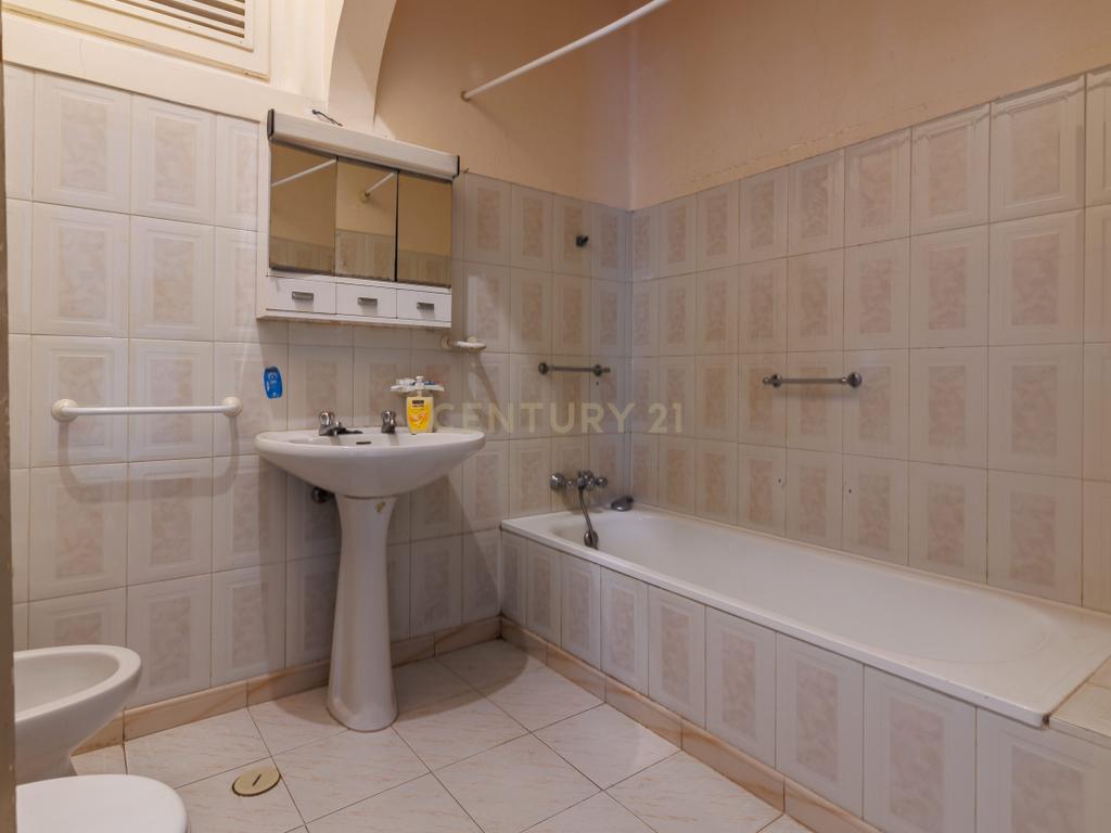 Moradia T10 Beja com 600 m2 de construção - Image 6