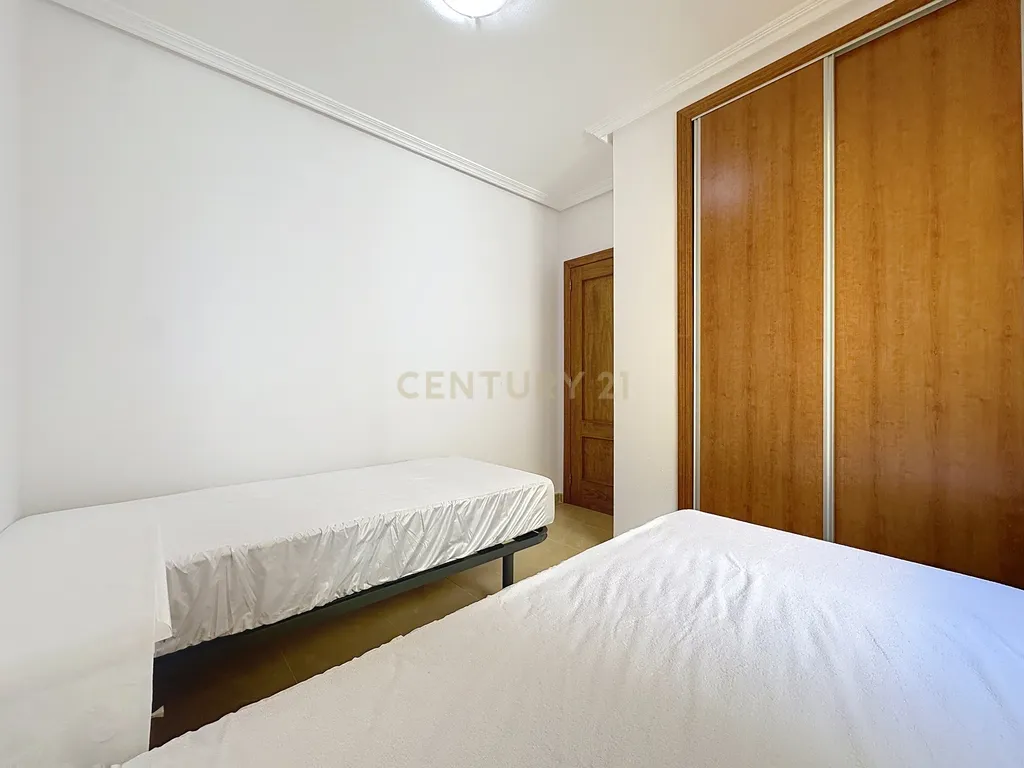 🏡 Apartamento em aluguer de longa duração com 2 quartos e pátio em Cabo Punta de Tarifa – Orihuela Costa 🌊☀️ - Image 15