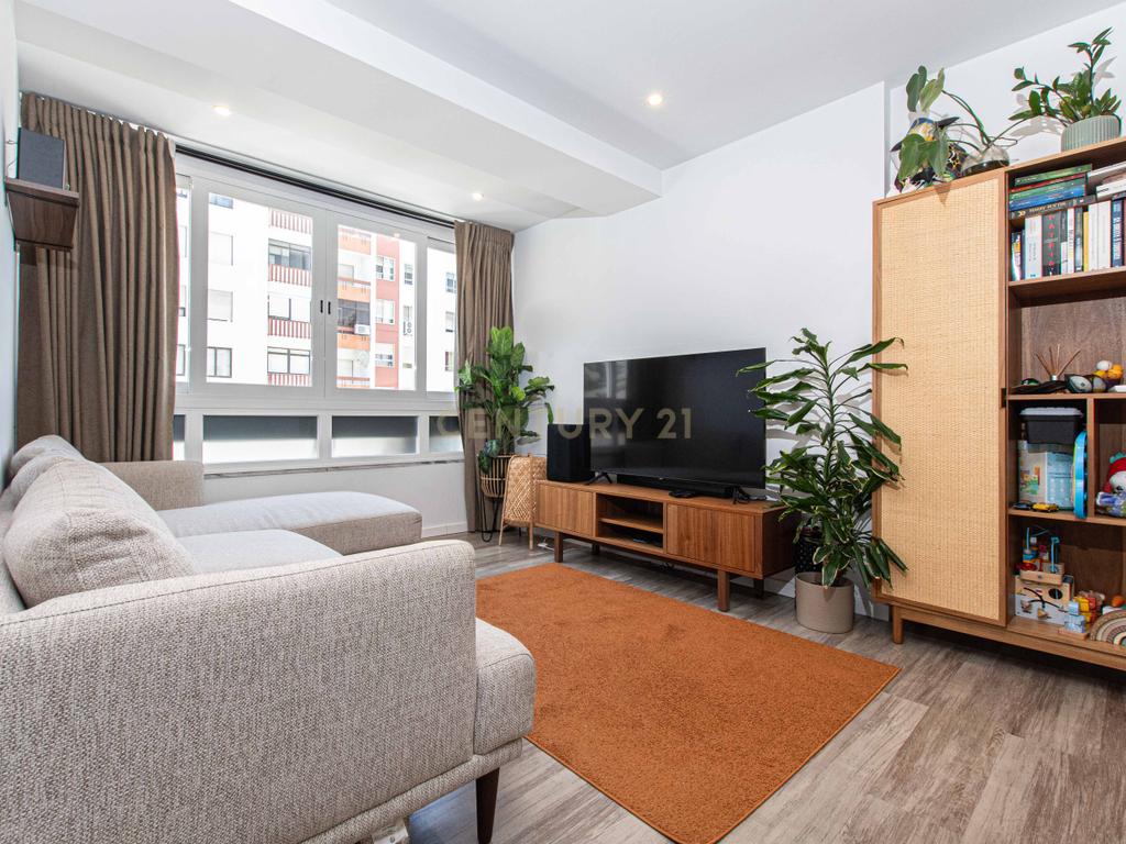 T2 em Alfragide | 102 m² | Arrecadação - Image 9
