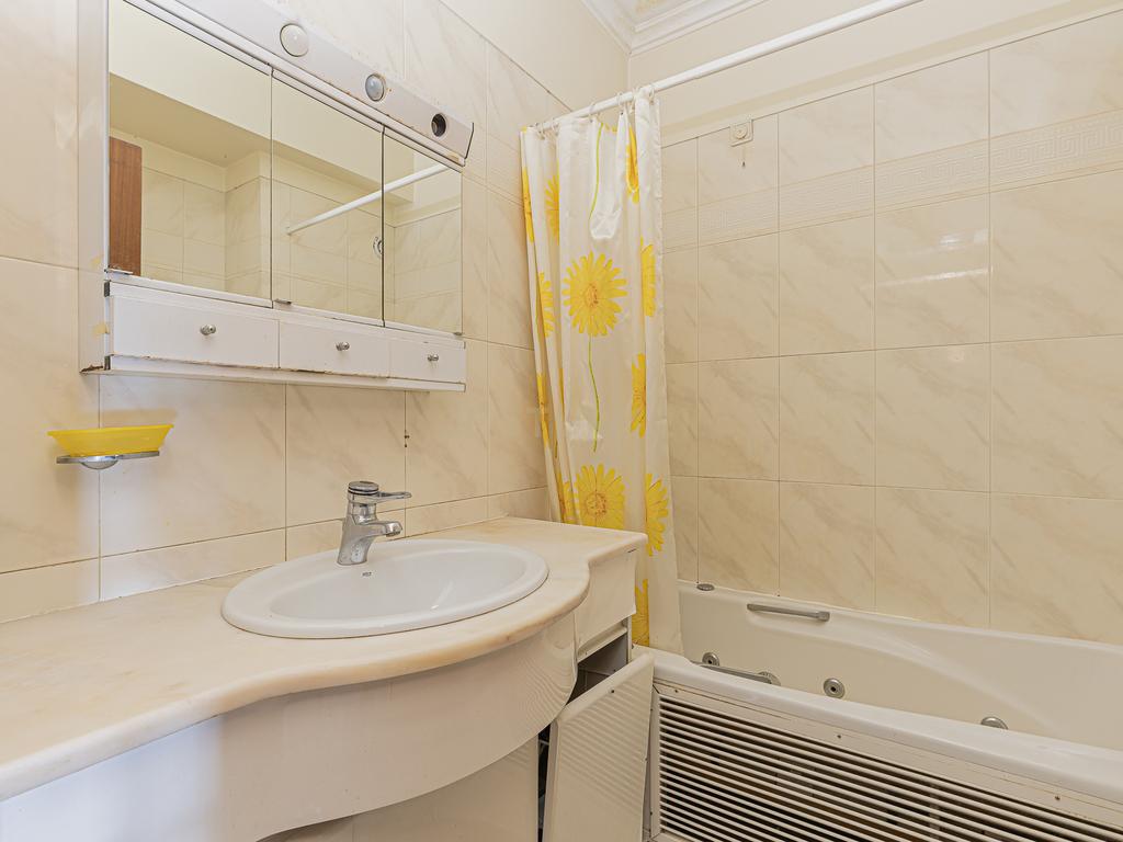 T4 com 180 m² e Garagem Box no Areeiro, Lisboa - Image 32