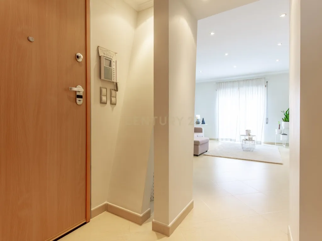 Apartamento T2 +1 em Quinta do Conde - Image 8