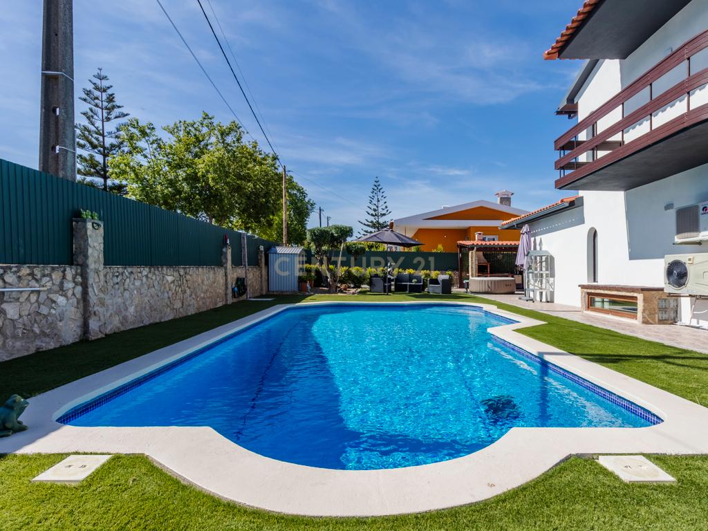 Moradia T4 como nova com piscina na Marisol em Lote de 500m² - Image 20