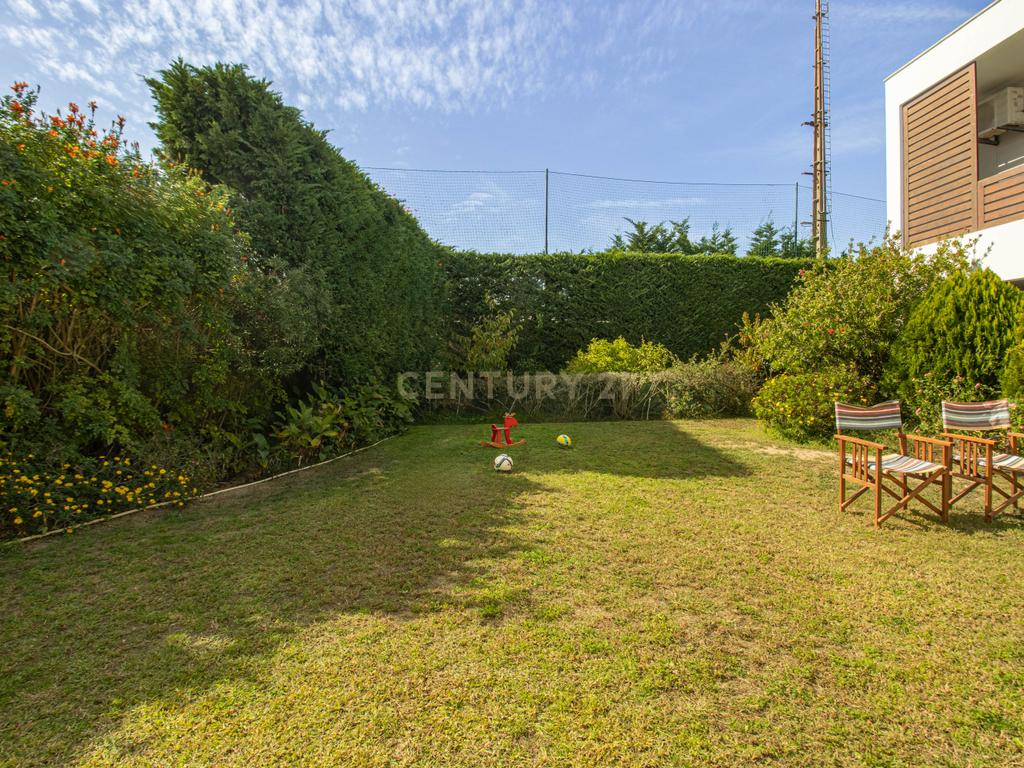 Moradia Isolada T4 291m2 em Lote de 1050 m2 em Mucifal, Colares, Sintra - Image 32