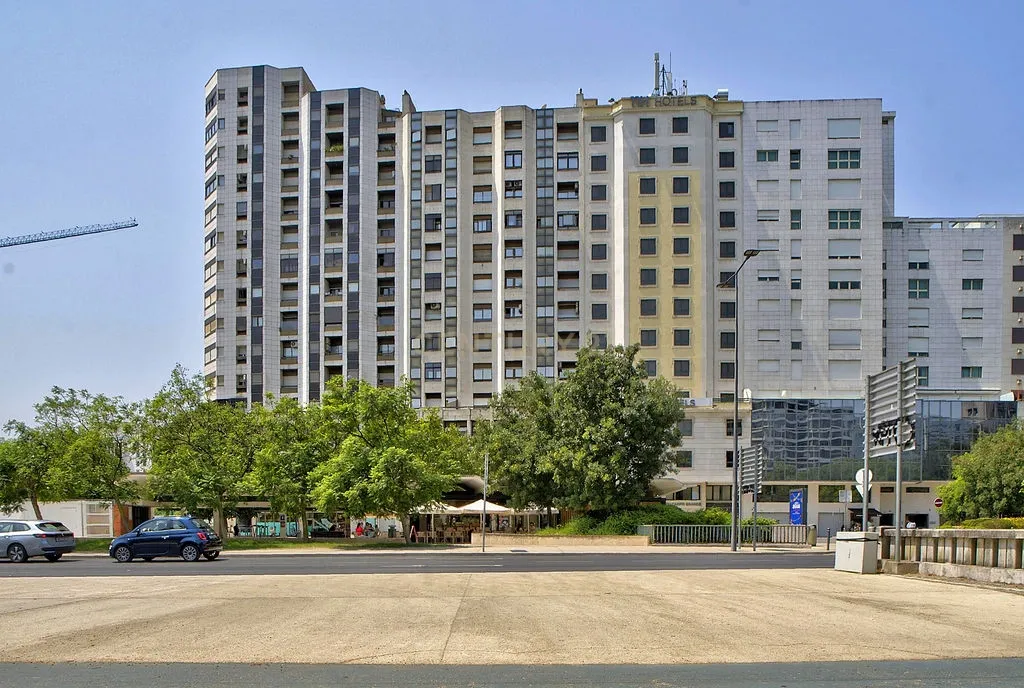 Apartamento Moderno em Campo Grande, Lisboa - 4 Quartos e Vista Panorâmica - Image 1