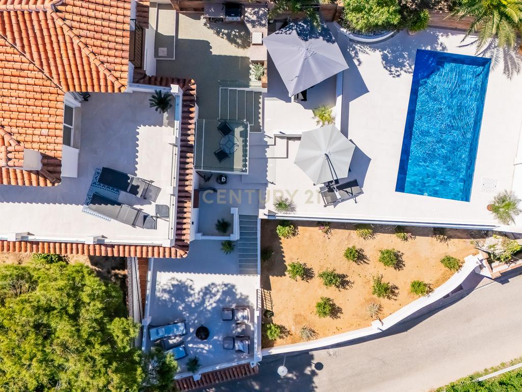 Moradia renovada com vista para o mar e perto da praia – Torreblanca, Fuengirola - Image 93