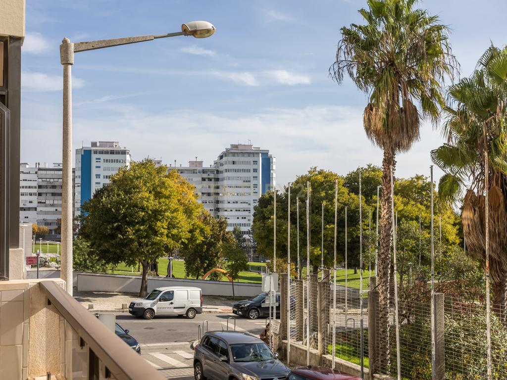 Apartamento T4, centro de Almada com terraço - Image 25