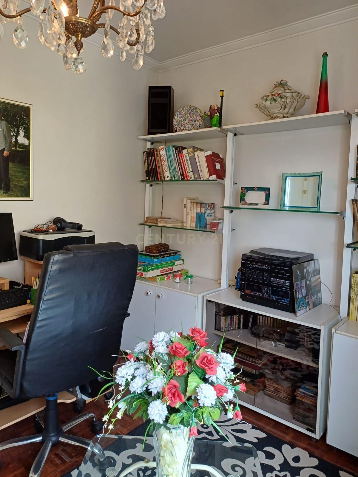 T3 na Sobreda da Caparica – Com Parqueamento e Arrecadação - Image 13