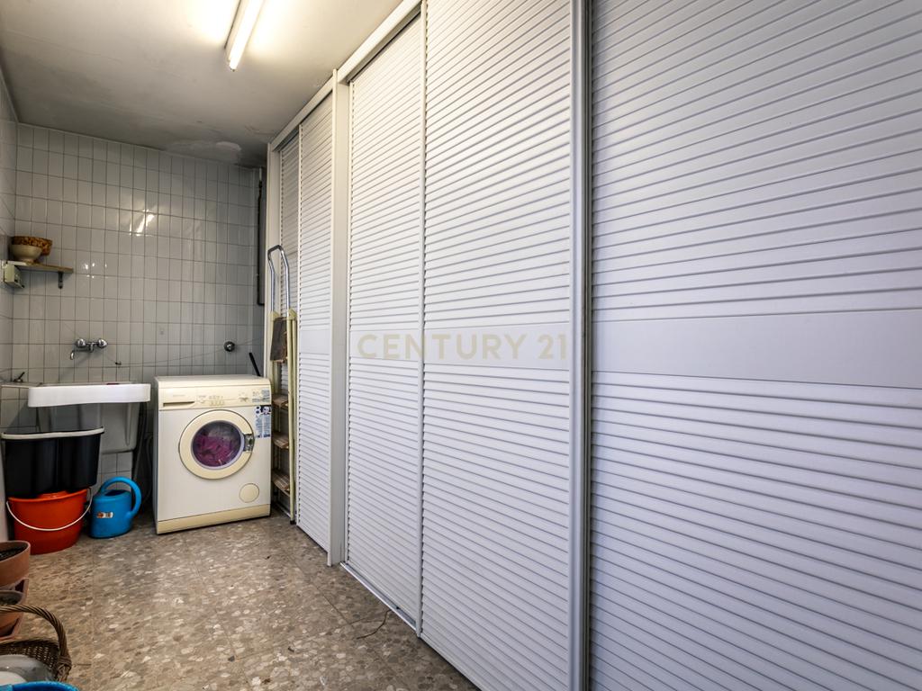  - Image 15