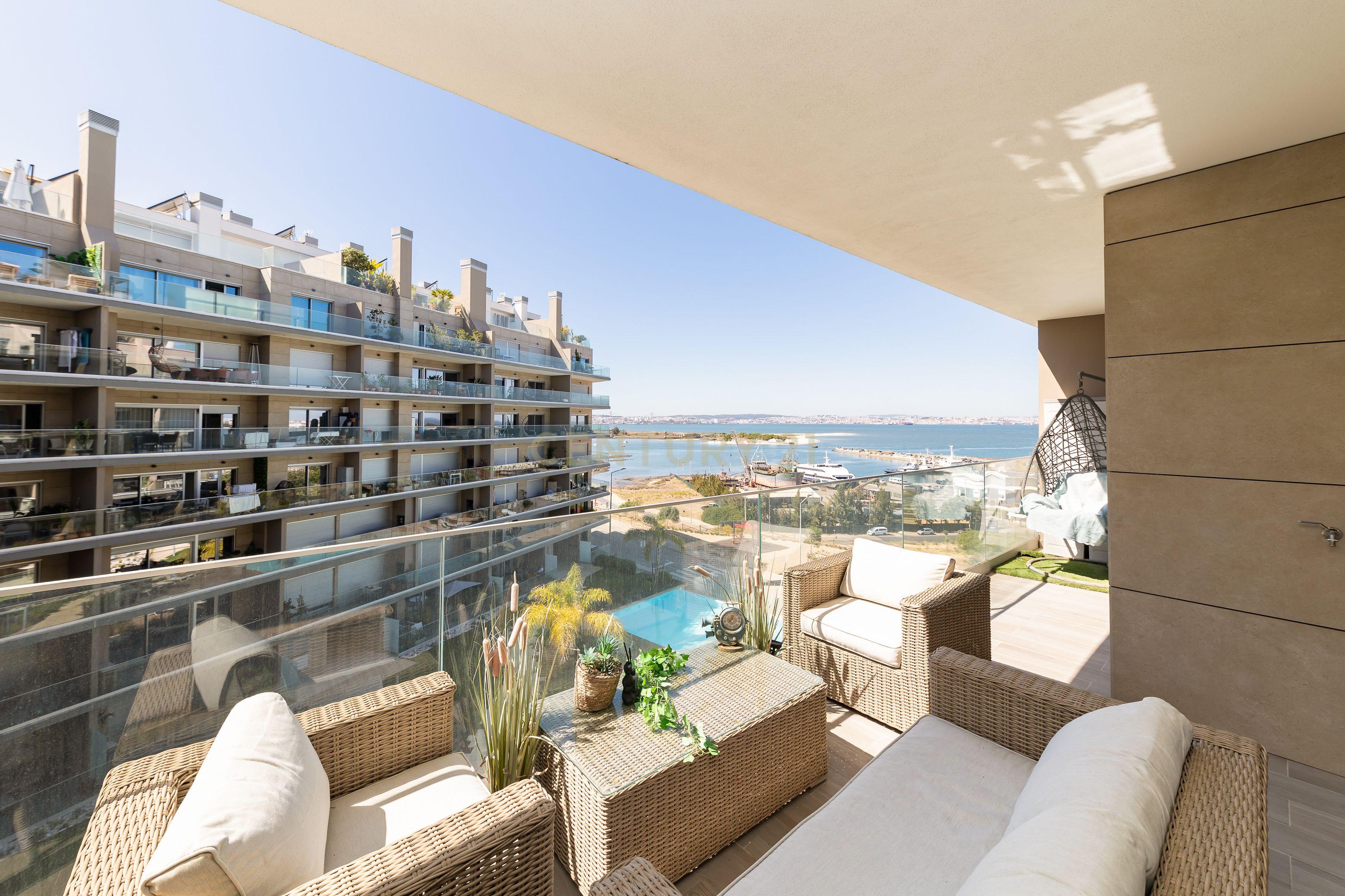 Apartamento T3 em Condomínio de Luxo - One River, Seixal - Image 4