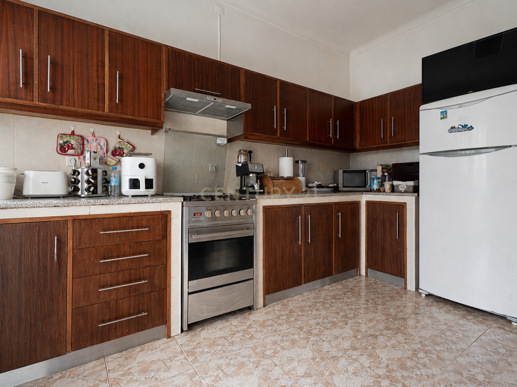 🏡 Moradia T3 + Espaço Comercial 🏪 | Livramento | Ponta Delgada📍 - Image 3