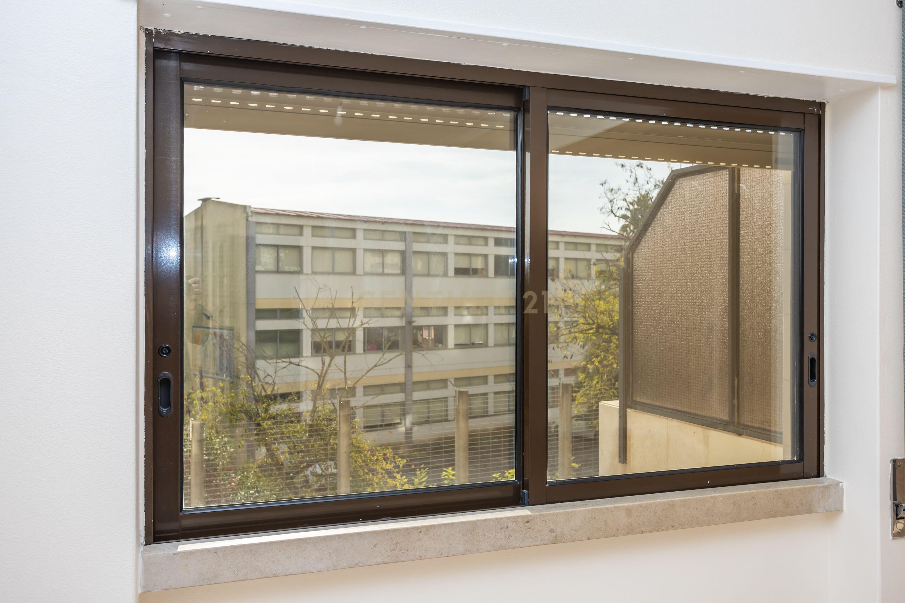 Apartamento T4, centro de Almada com terraço - Image 23