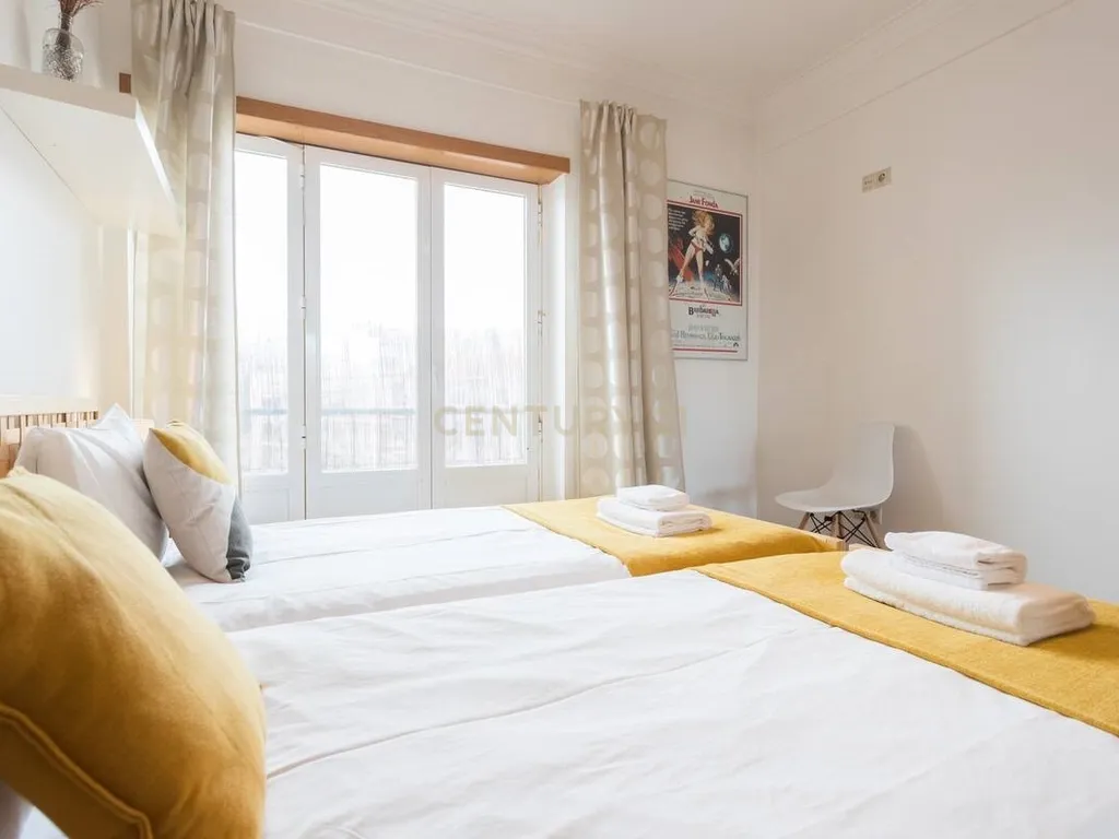 Arrendamento – T3 Remodelado com Vista Rio | Alcântara, Lisboa - Image 19