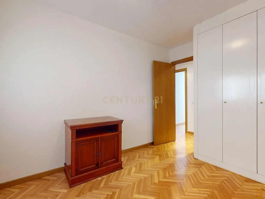 Moderno Apartamento T4 em San Fernando de Henares, Madrid - Image 13