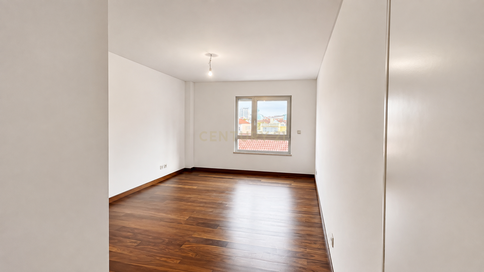 Fotografia 7 de Apartamento T4 para arrendar com 280 m² e 3 estacionamentos no Campo Pequeno