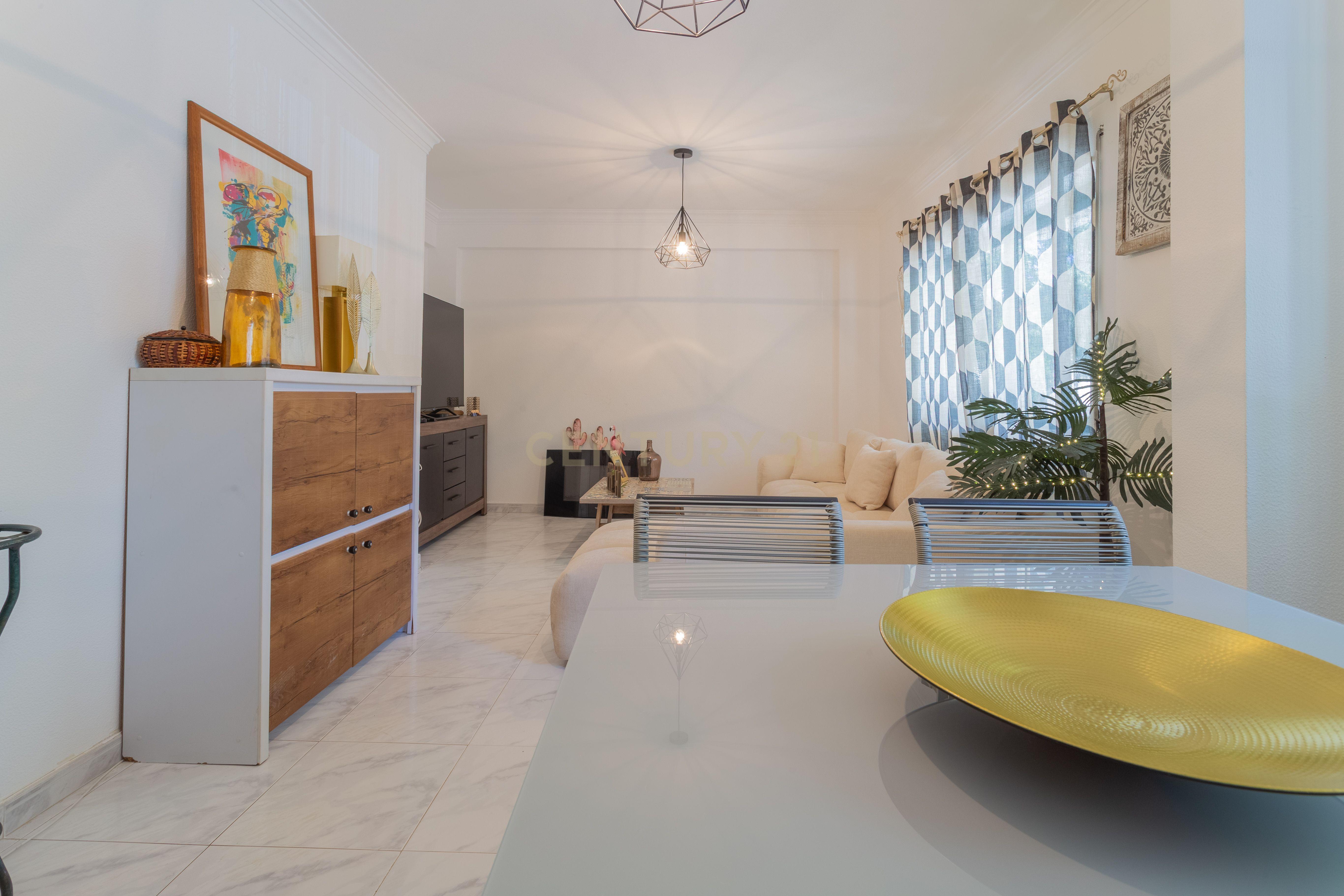 Fotografia 3 de T2 totalmente remodelado | 75 m² | Quinta de Santo António | Costa da Caparica