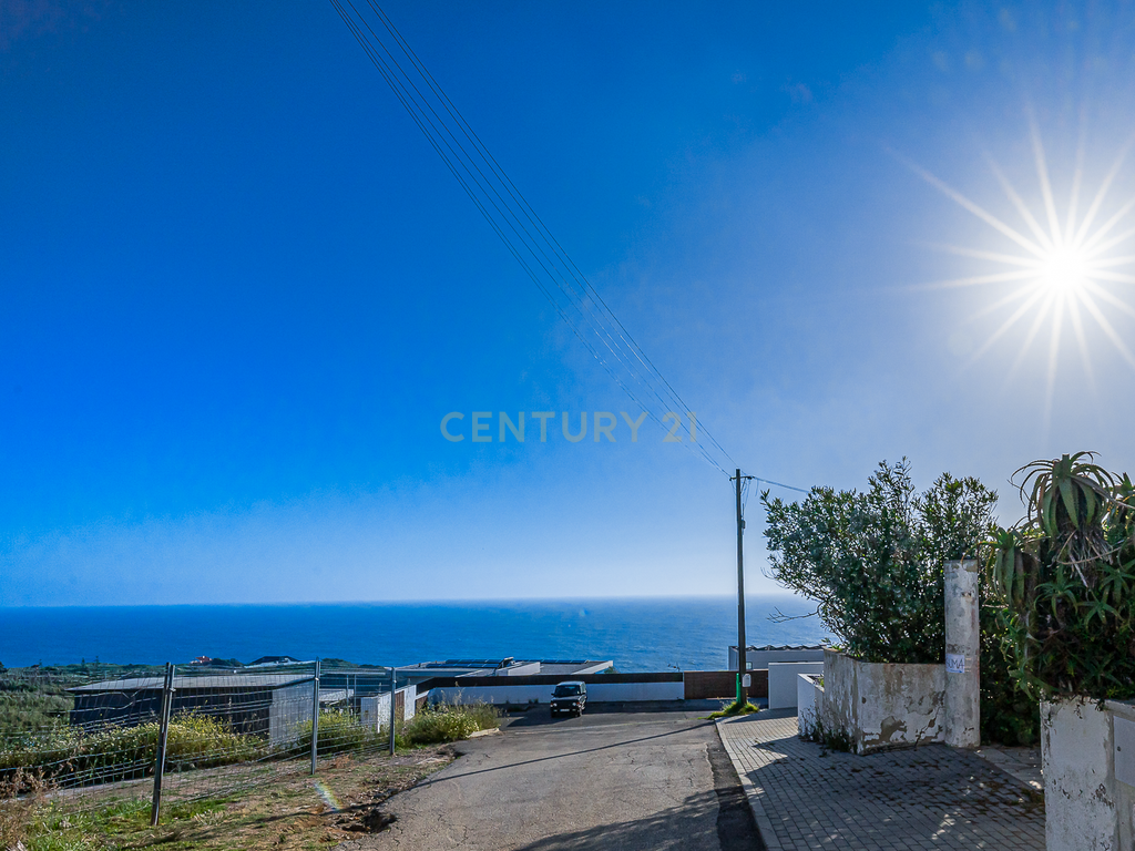 Moradia com Vista Panorâmica para o Mar – Ribamar / Ericeira - Image 12