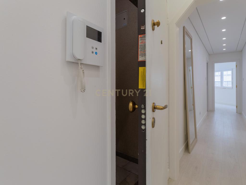 T2 Renovado na Buraca | Modernidade, Conforto e Excelente Localização - Image 21