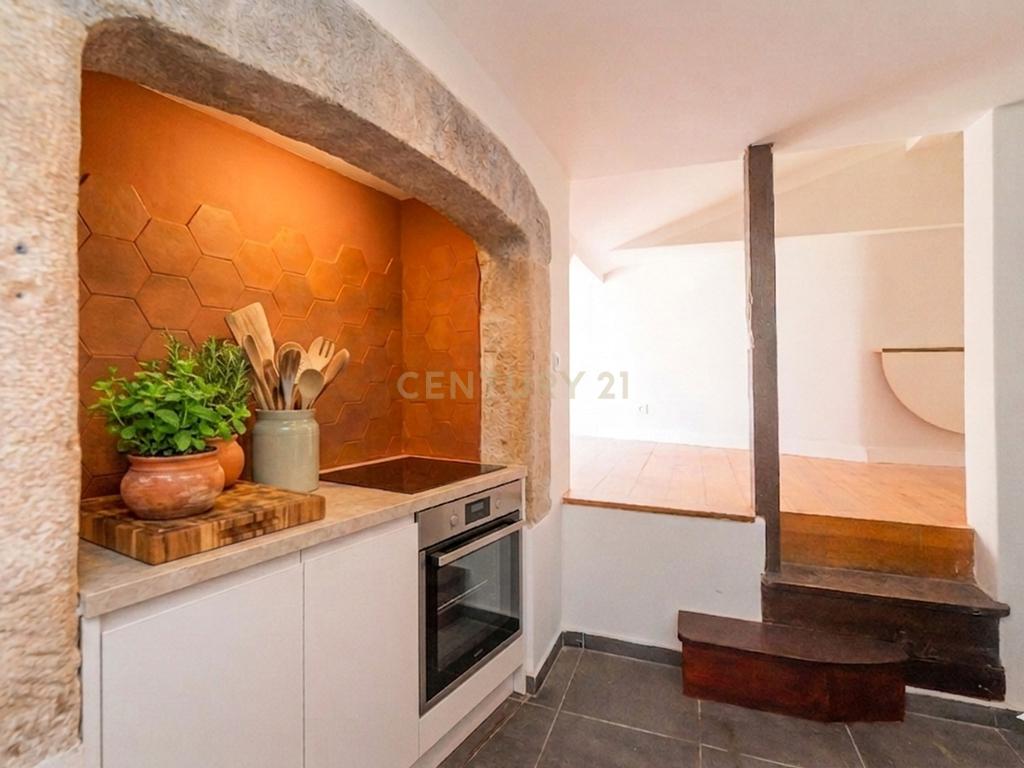 Excelente Apartamento T2 | Janelas Verdes - Image 17