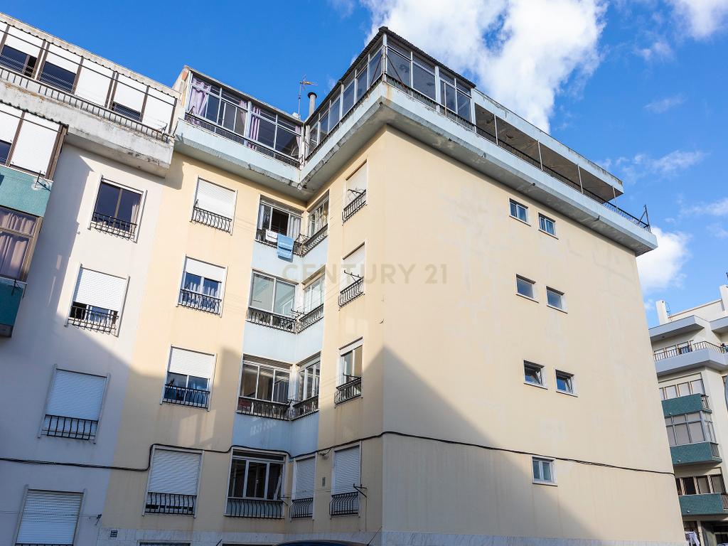 Apartamento T6 | Último Andar | 226m² | Quinta das Palmeiras, Oeiras - Image 9