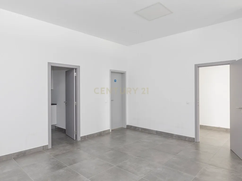 Espaço Comercial junto a Estação de Benfica - Image 4