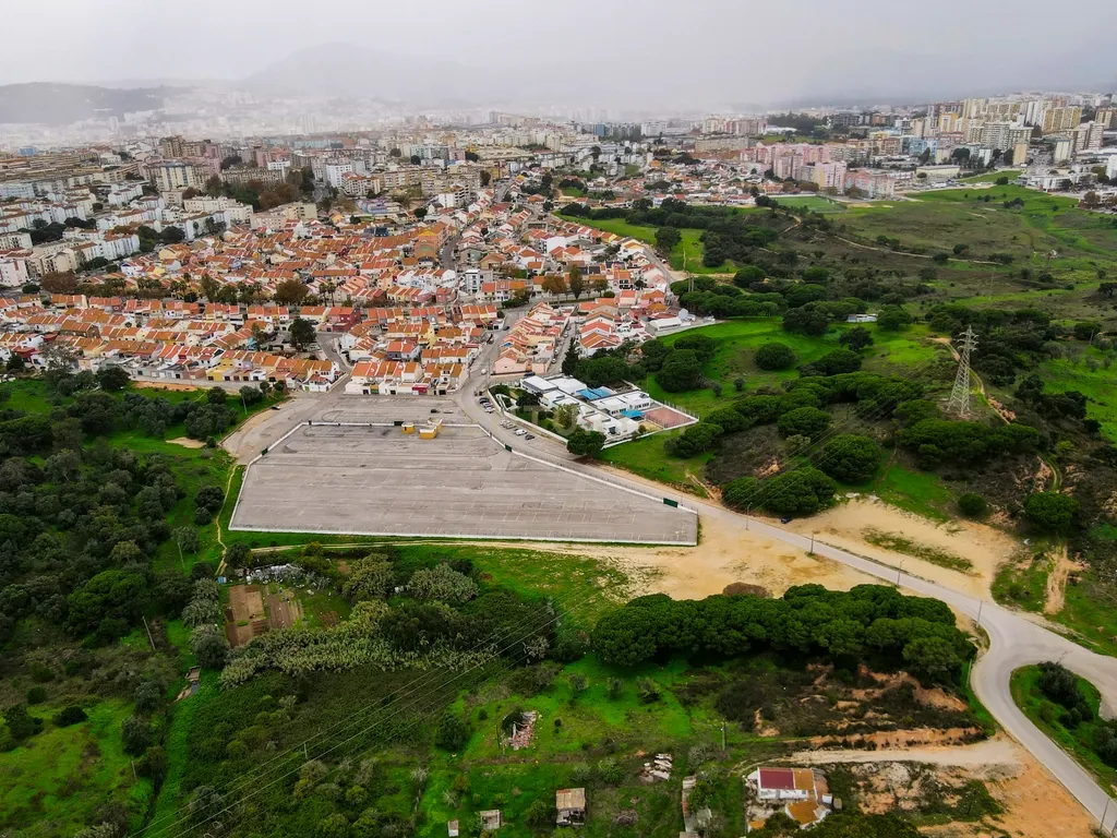 Setúbal - Terreno com capacidade construtiva (4.280m2) - Image 6