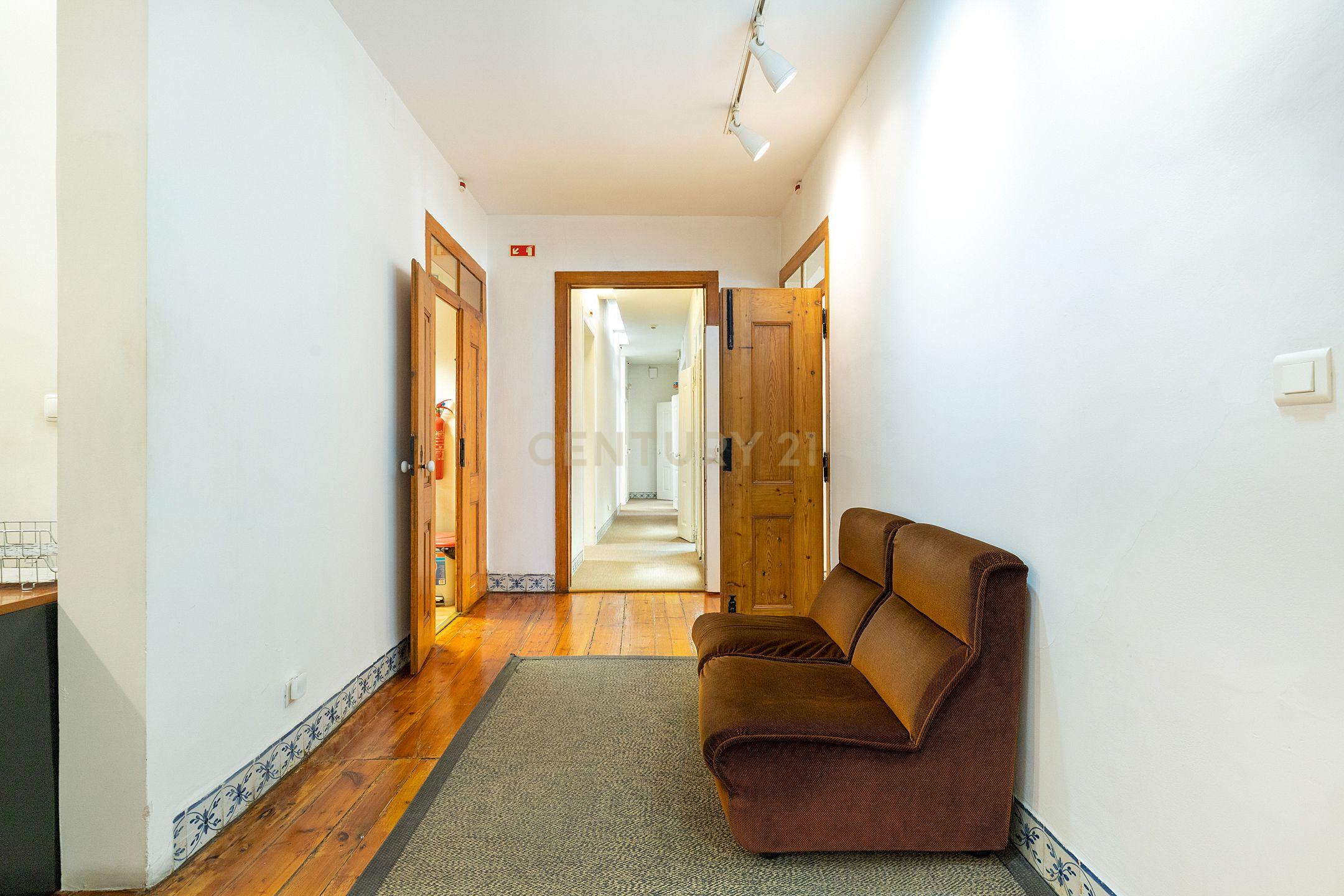 Andar em edifício pombalino, 300m2, Rua de São José (jto ao teatro Tivoli) - Image 16
