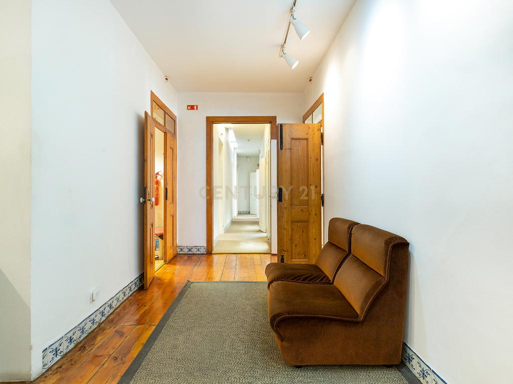Andar em edifício pombalino, 300m2, Rua de São José (jto ao teatro Tivoli) - Image 16