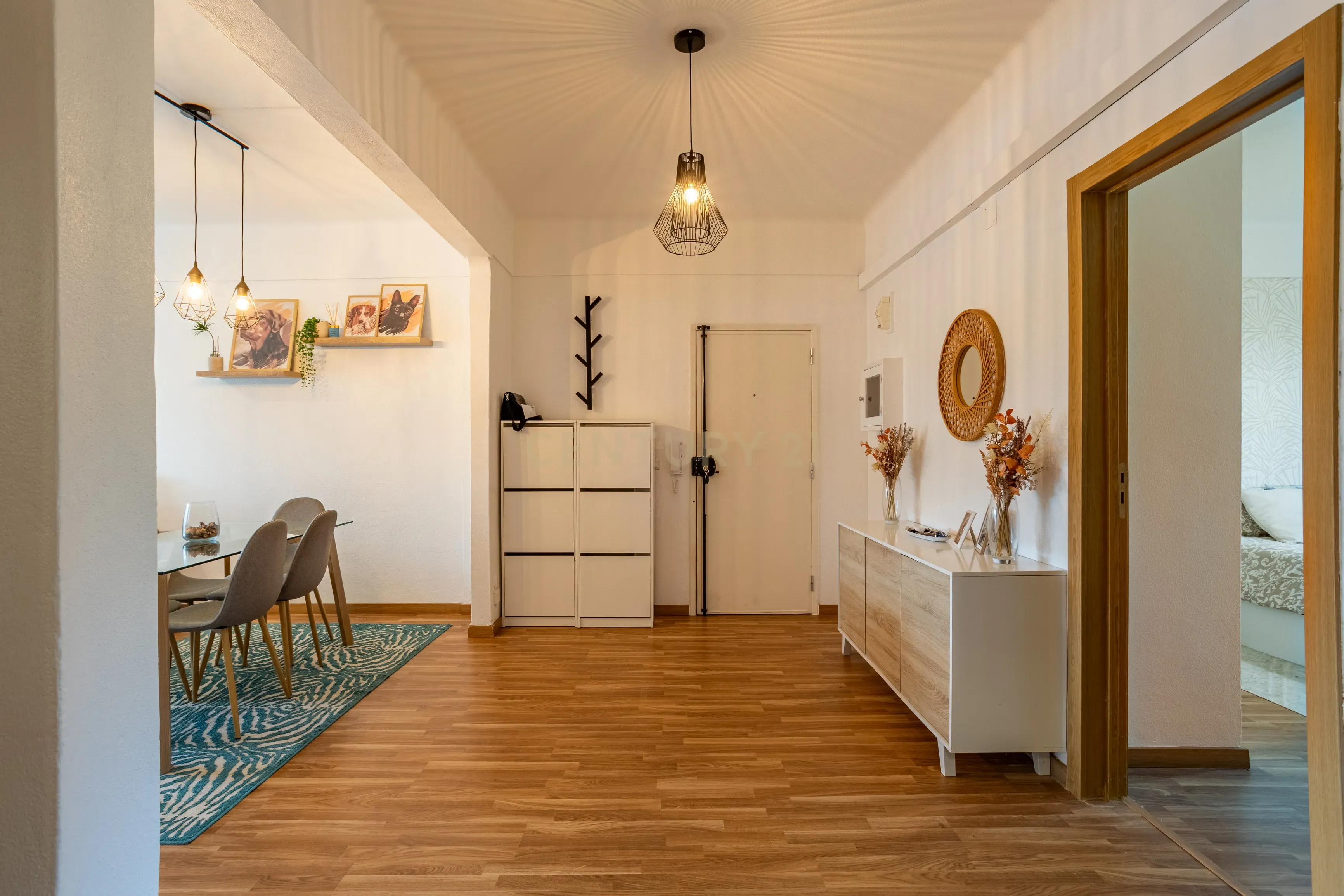 Apartamento T2 na Nazaré - Totalmente Remodelado com Vista Mar - Image 8