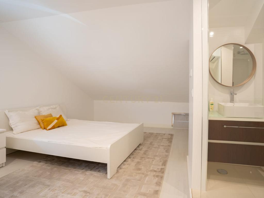 Moradia com piscina para arrendamento no Montijo — Zona do Saldanha - Image 27