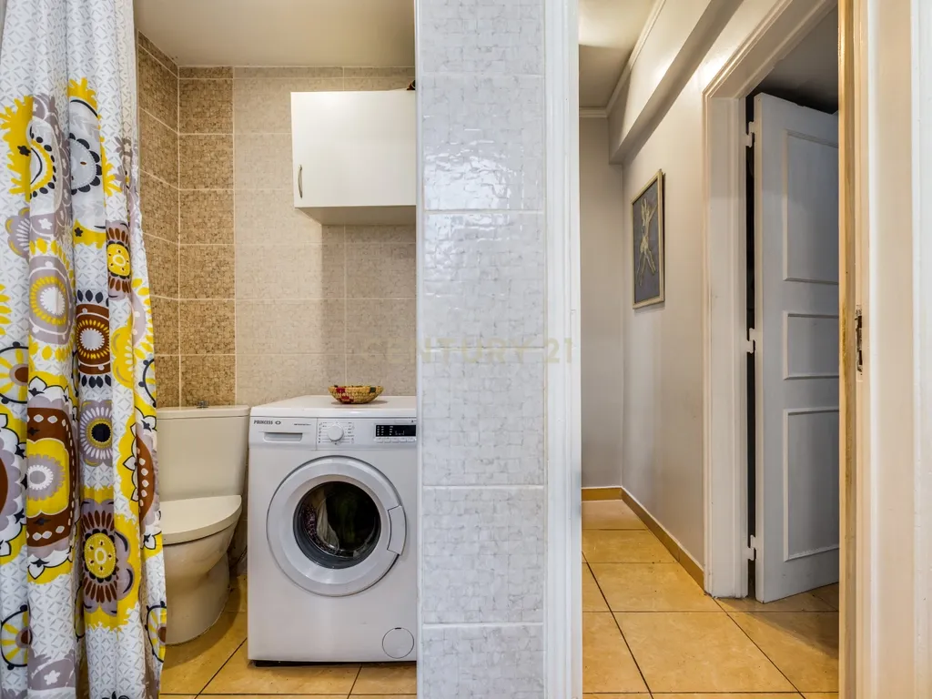 Apartamento T3 no Centro de Faro - Image 8