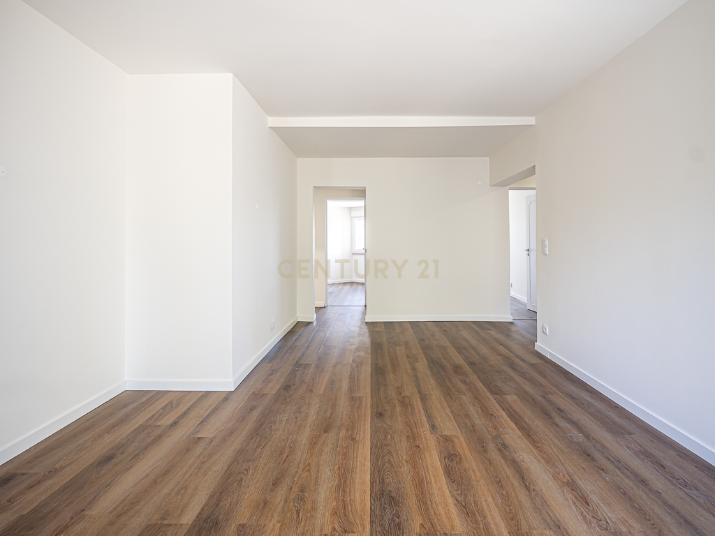 T3 remodelado com Varanda nos Olivais, Lisboa - Image 5