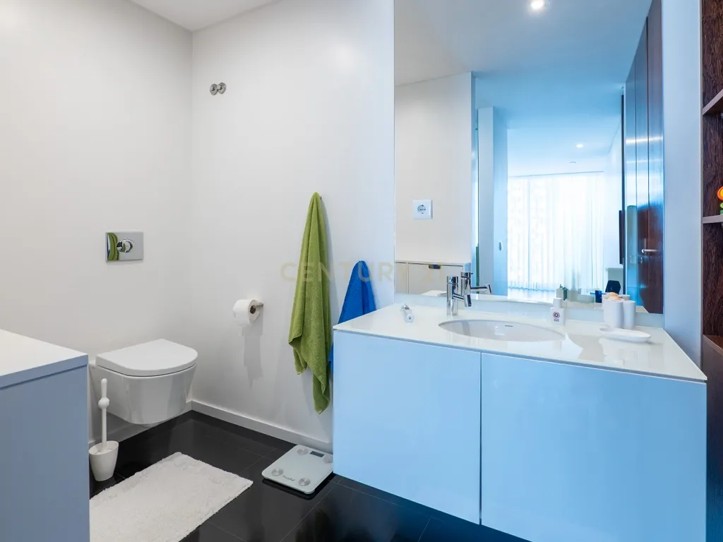 Andar de Moradia Duplex em Lavra – A 2 minutos a pé da praia! - Image 13