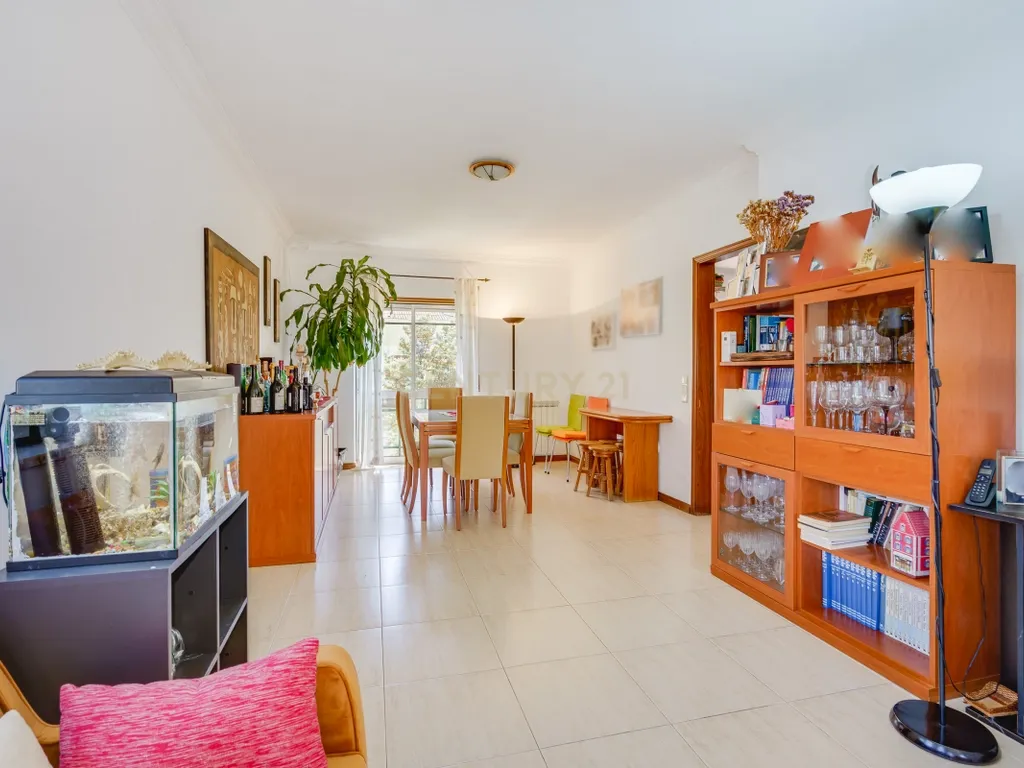 Apartamento T4 | Para Venda | Jardins da Aguilha – São Domingos de Rana | 3º Andar com elevador| 190m² | Garagem | Cascais - Image 8