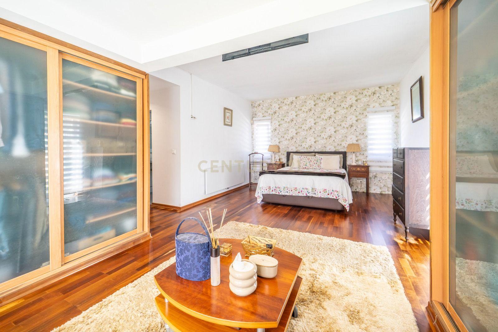 Moradia T4 à venda em Charneca de Caparica e Sobreda, Almada — foto 22