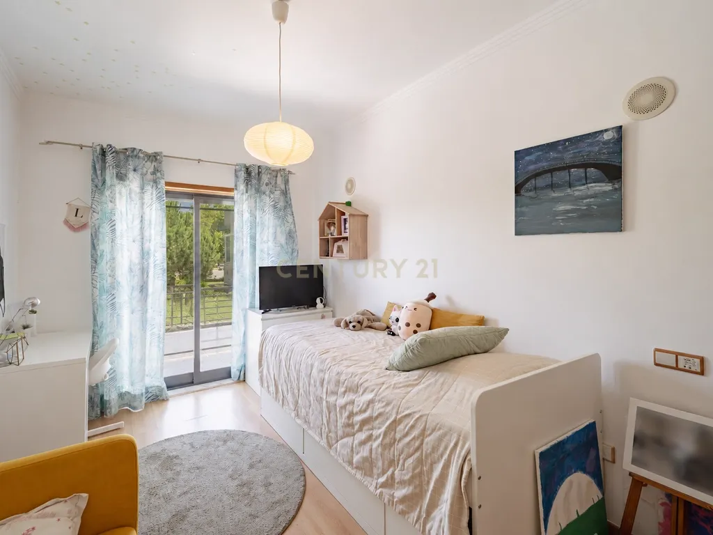 Moderno Apartamento T2 em Amora, Seixal - Image 20