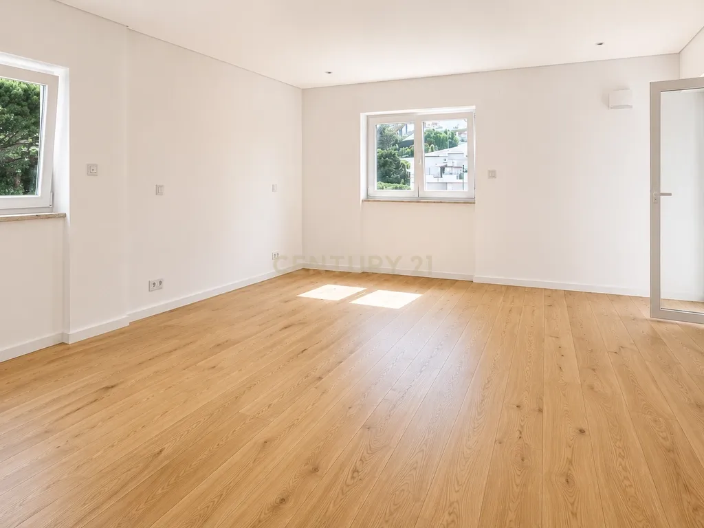 Apartamento T3 como novo centro de Cascais e com vista mar - Image 18