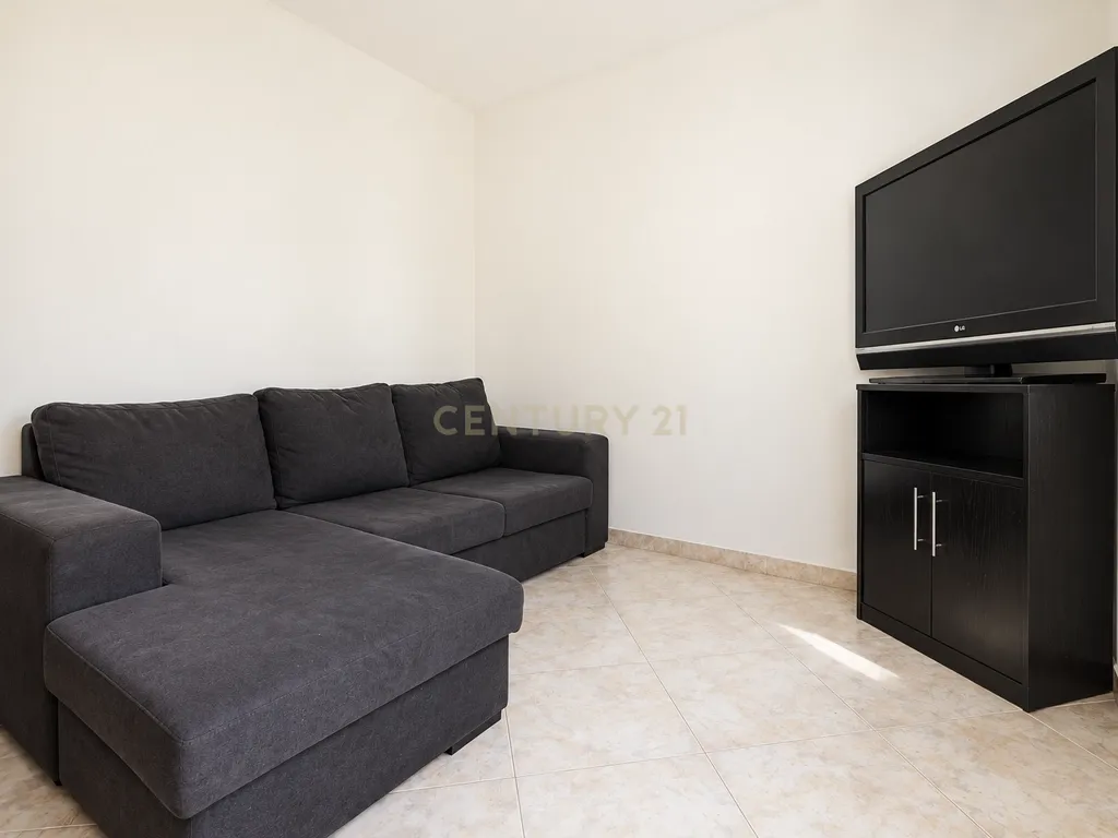 Moradia T2 com Anexo T2, Entradas Independentes, Terraço e Logradouro – Caxinas, Vila do Conde, Porto - Image 17
