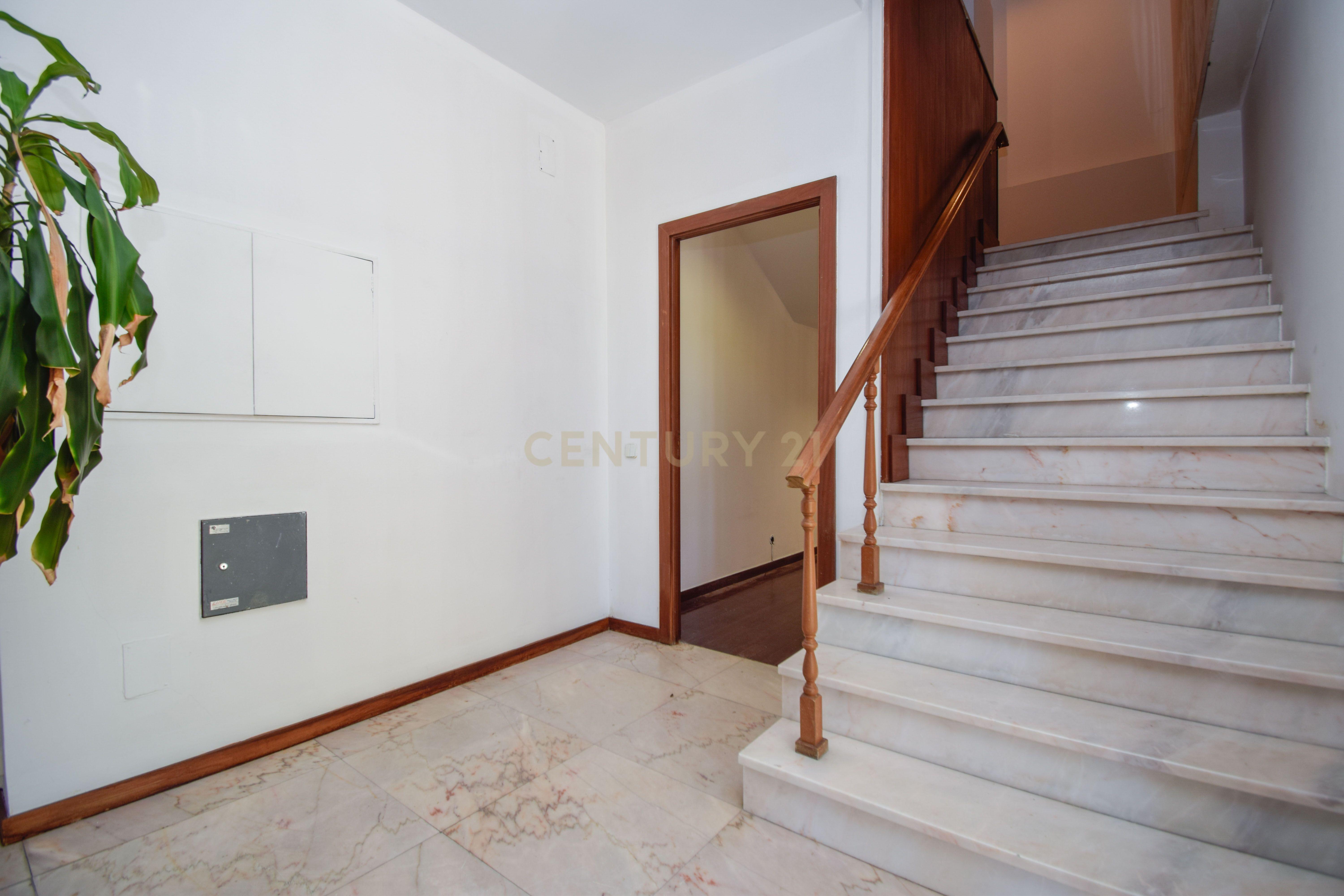 Fotografia 3 de Avenidas Novas | 162 m² | Potencial de conversão | 2 lugares de garagem