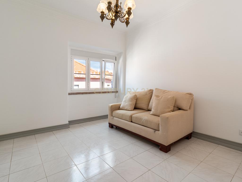 Apartamento T1 renovado, na Pontinha, Odivelas. Para Arrendar! - Image 5