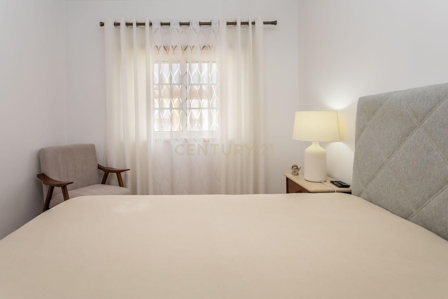 Apartamento T4 c/Arrecadação - Torre da Marinha - Image 31