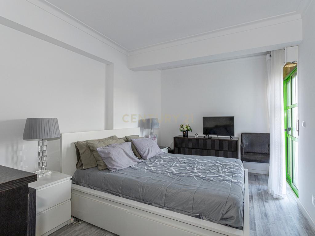 Apartamento T2+1  – Como Novo – Rinchoa, Rio de Mouro - Image 15