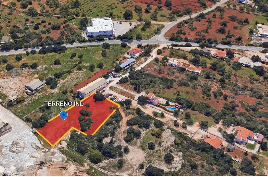 Fotografia 3 de Terreno com 3.600 m² em Boliqueime – Potencial Industrial/Logístico junto à EN 270