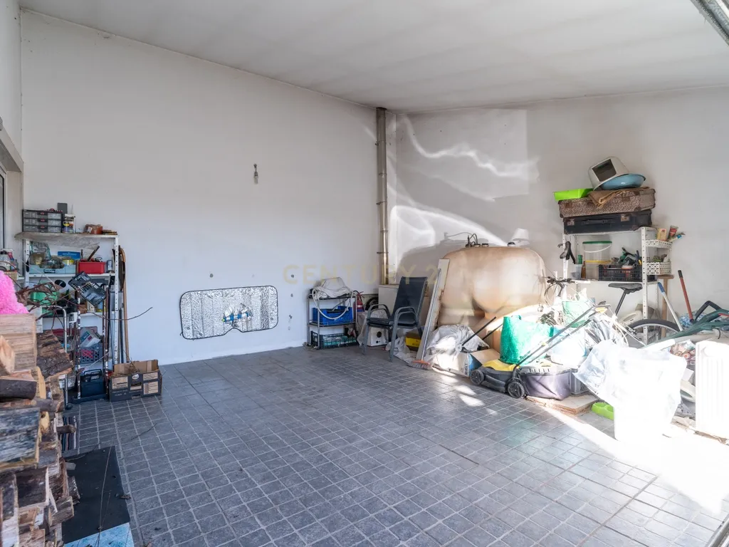 Moradia T4 com sótão versátil e excelentes acessos – uma oportunidade única - Image 28