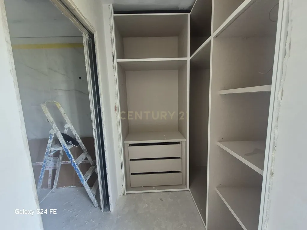 Luxuoso Apartamento T4 Novo em Oeiras com Garagem e Varandas - Image 19