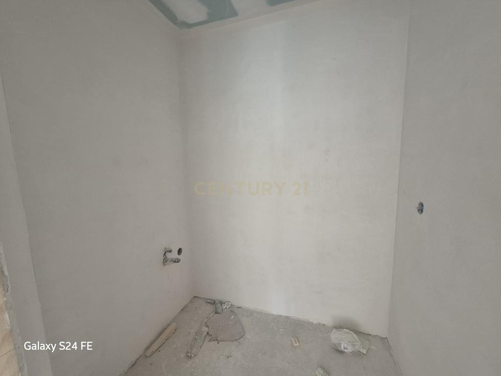 Luxuoso Apartamento T4 Novo em Oeiras com Garagem e Varandas - Image 18