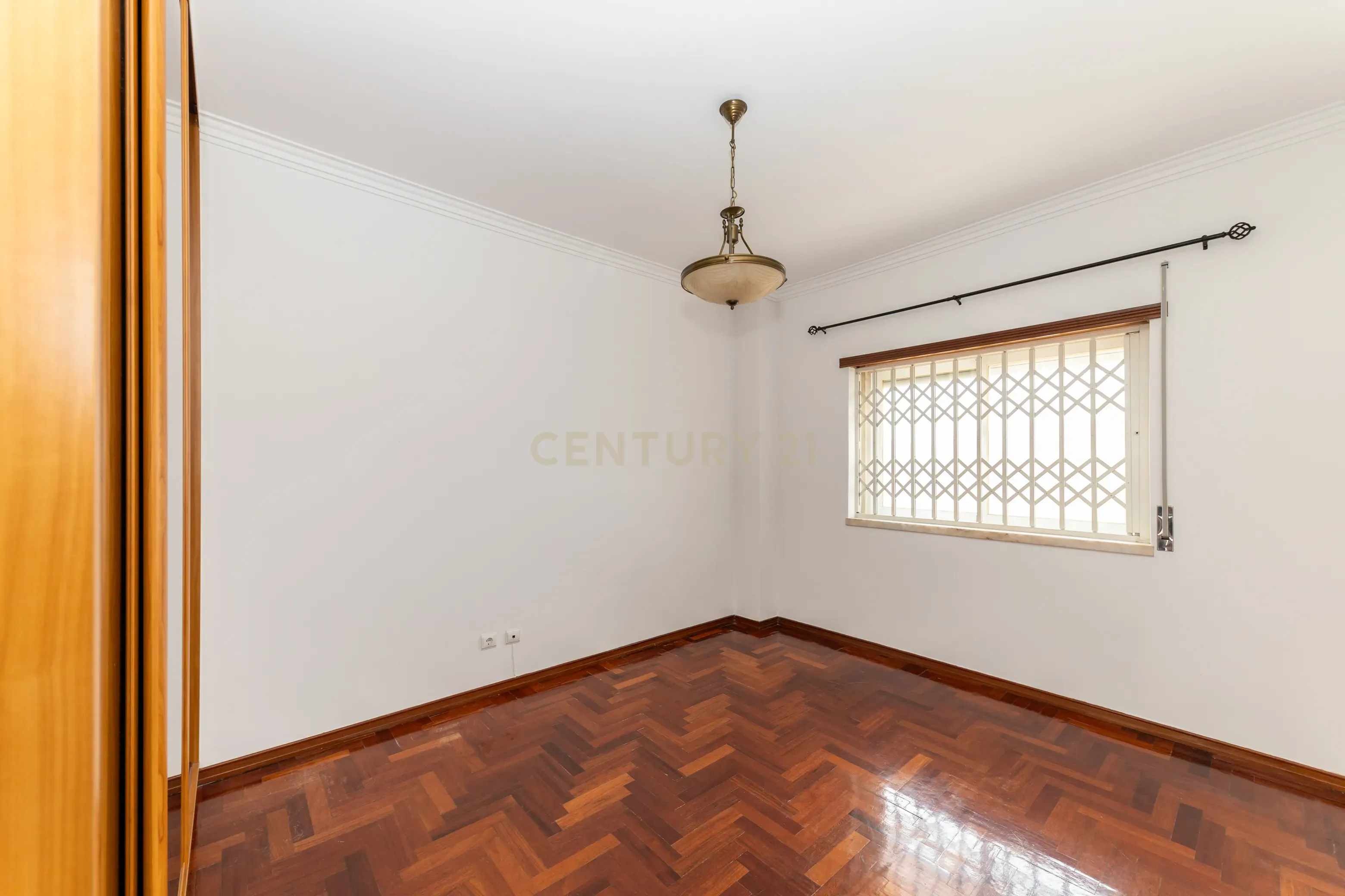 Apartamento T3 para arrendamento – Quinta da Marialva, Corroios - Image 14